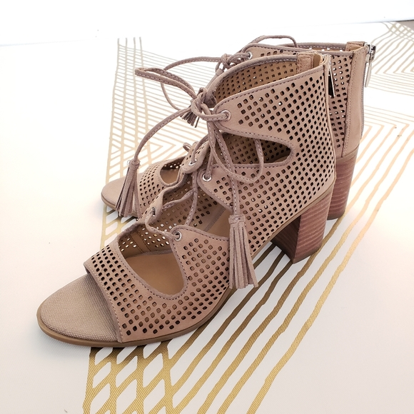 Franco Sarto | Shoes | Franco Sarto Honolulu Strappy Block Heel Sandal Size  75 Tassel Fringe Neutral | Poshmark